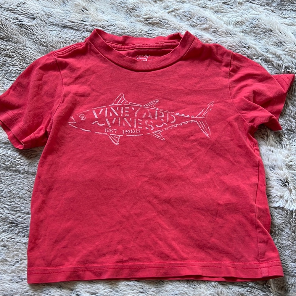 Vineyard Vines tee